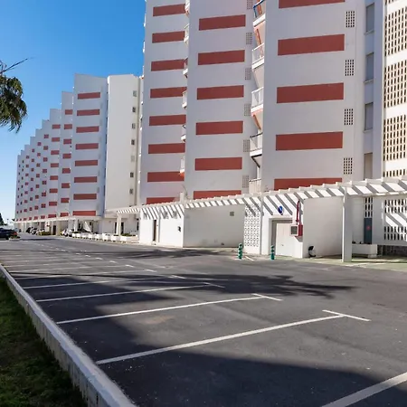 Apartment Estudio 8 *